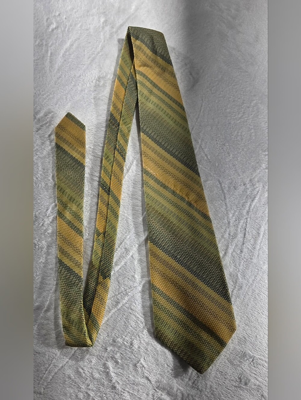 Vintage Metcalf Men's Green & Yellow Striped Woven Polyester Necktie Tie - 0126
